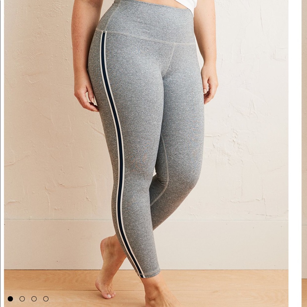 Aerie Move High Waist 7/8 Track Leggings Size M